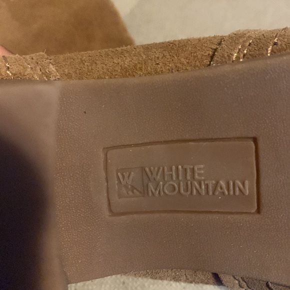 White Mountain Women's Chestnut Suede Behari Ankle Bootie Size 8.5M - Picture 9 of 12